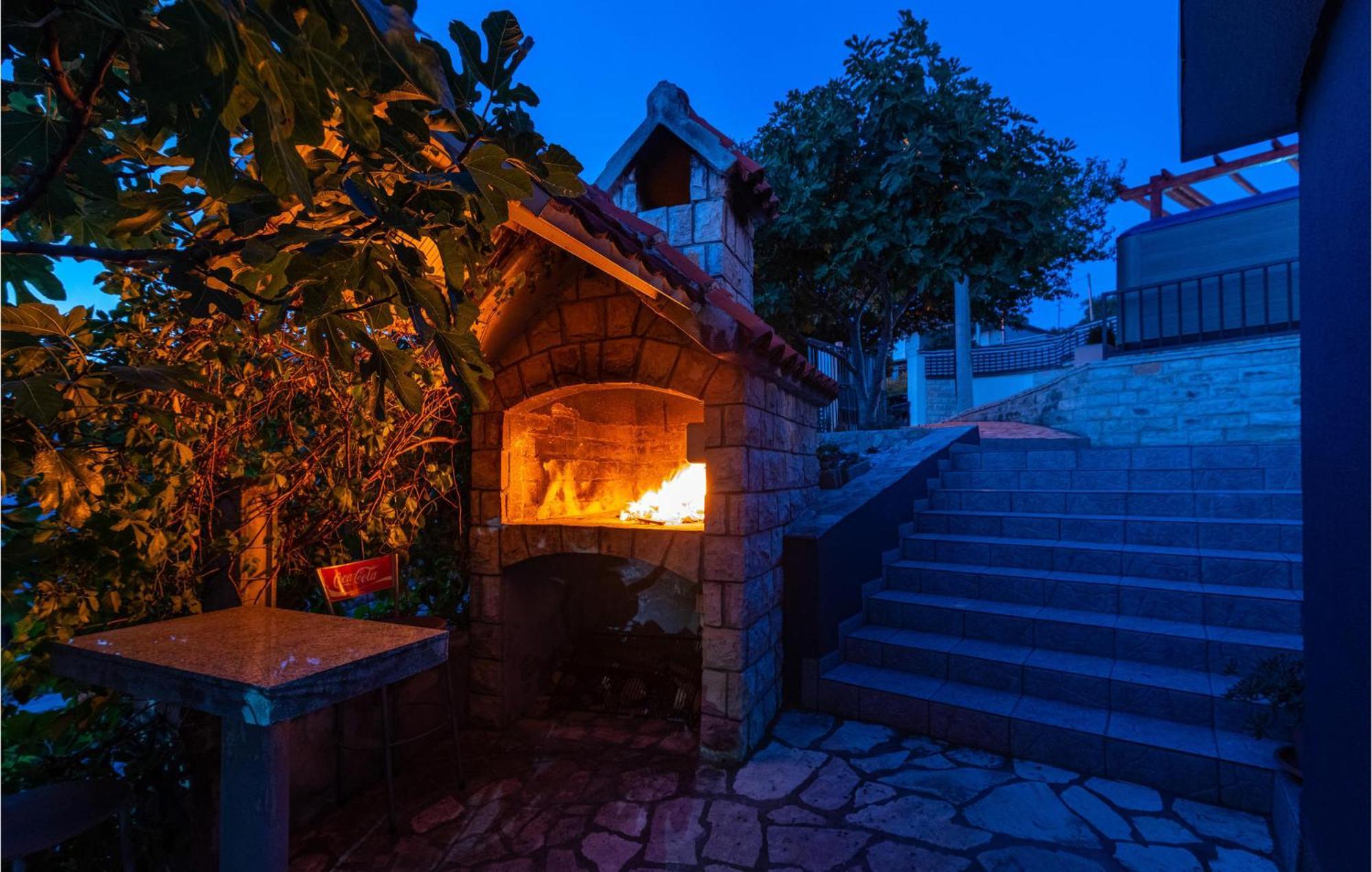 Beautiful Home In Rovanjska With Wifi Exterior foto